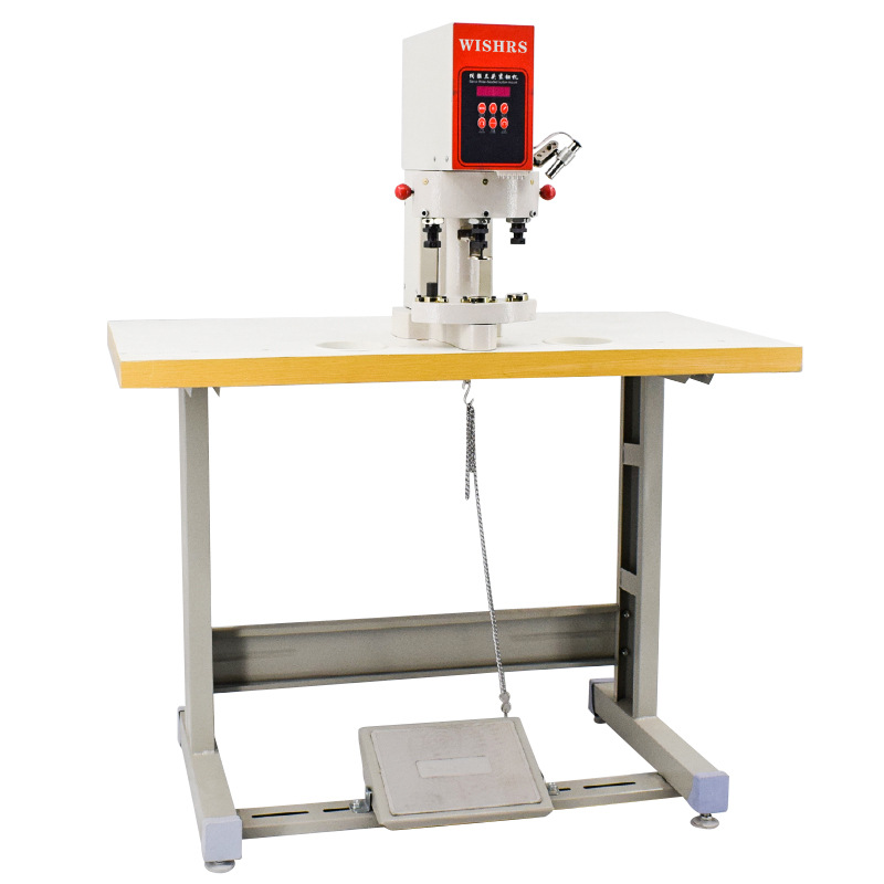 Máquina de hebilla de tres cabezales Ruima cuenta automáticamente la máquina de hebilla de tres cabezales eléctrica de seguridad de posicionamiento por infrarrojos