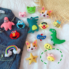 日韓可愛創意粉大星鱷魚立體公仔胸針衣服包包配飾軟萌創意別針女