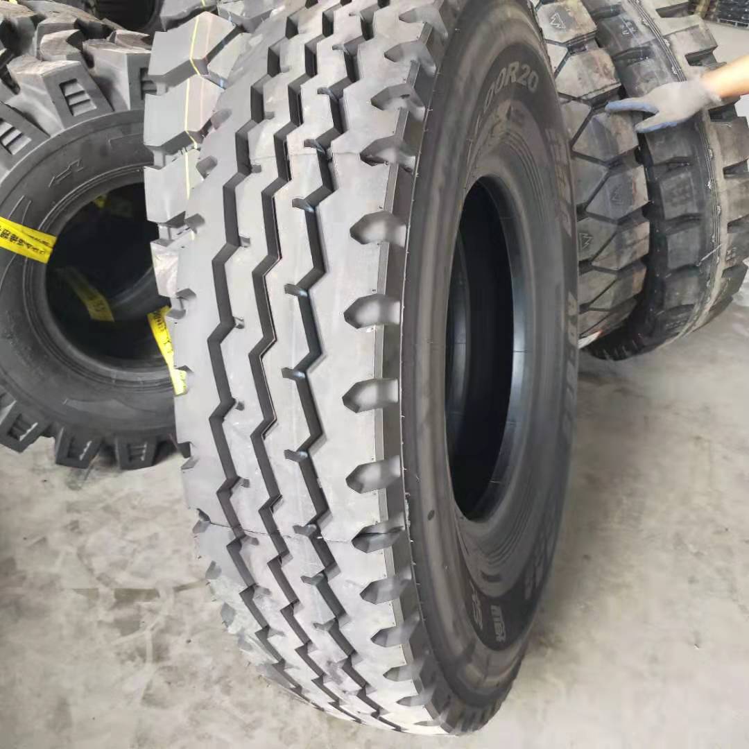 现货供应 卡车轮胎11.00R20混凝土搅拌车渣土车轮胎三线花纹