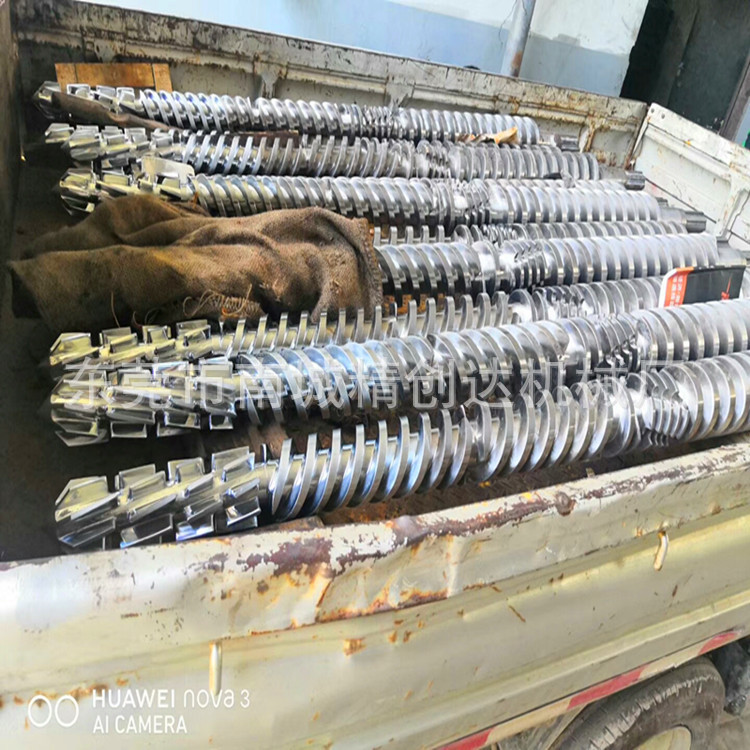 厂家直销供应92锥双螺杆 锥形双螺杆双孔机筒