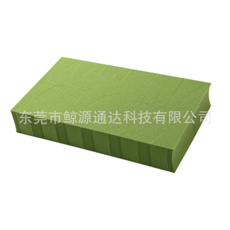 Esponja de maquillaje triangular pequeña de gel floral, desechable, de doble uso, para maquillaje seco y húmedo.