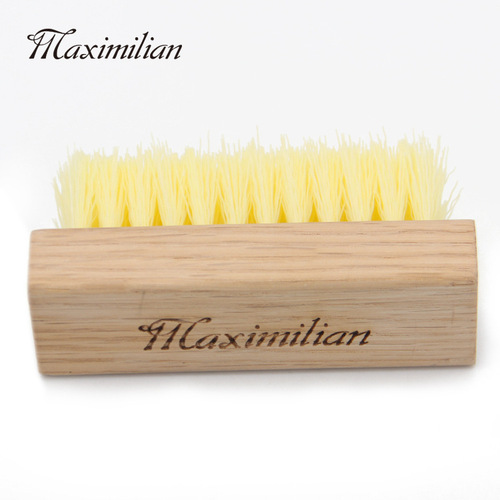 Wooden pig hair shoe brush pig bristle wooden handle sports shoe leather shoe brush soft bristle brush PP silk brush household cleaning and dust removal