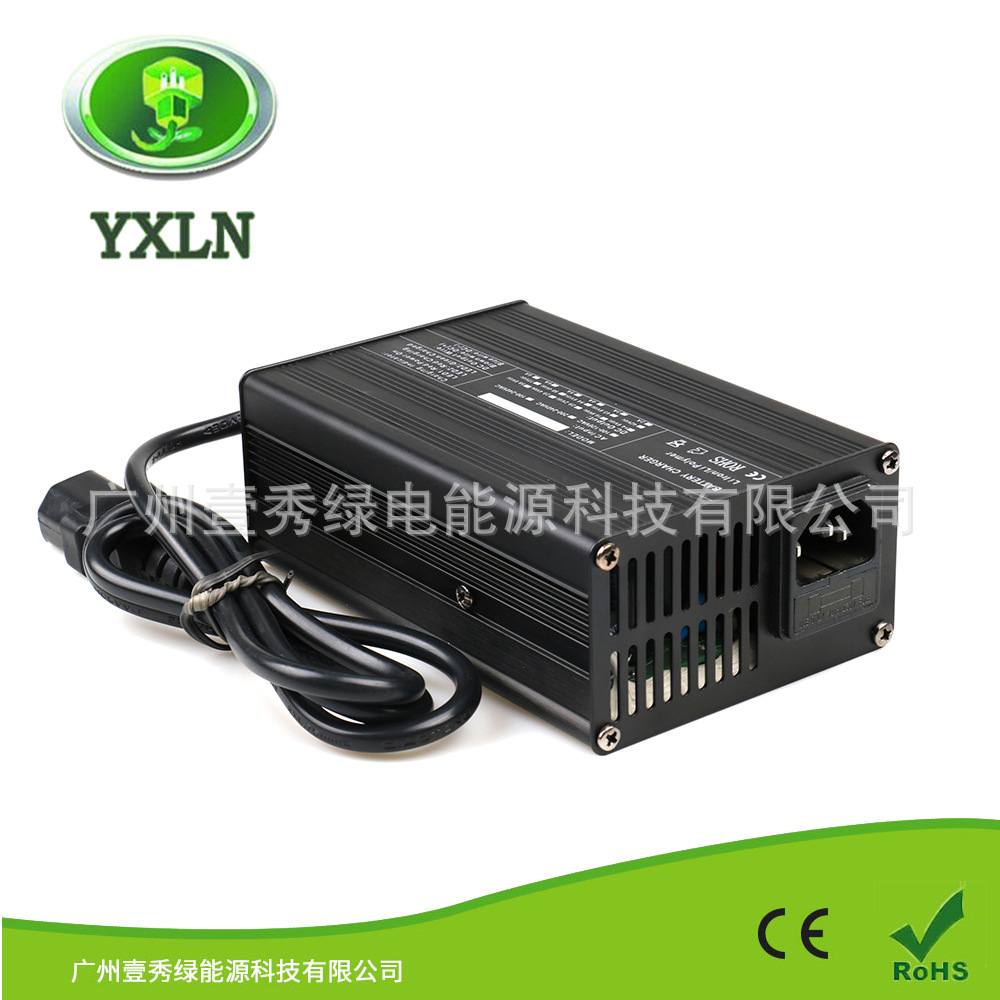 25.6V18Ah锂电池充电器24V4A三元锂电池充电器用于清洁设备滑板车