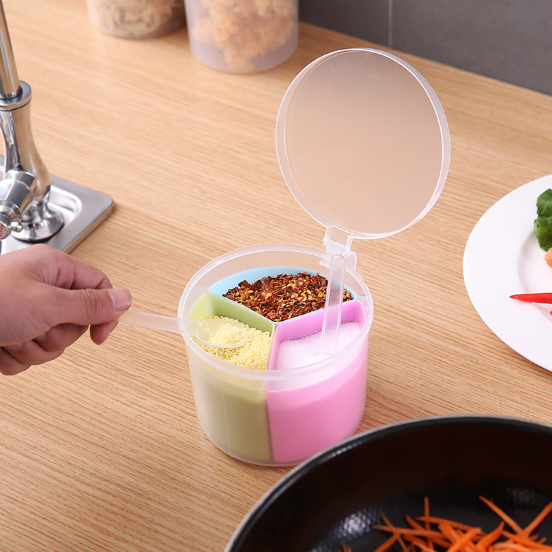 Caja de condimentos de tres en uno con cuchara Caja de condimentos multiusos de cocina Caja de condimentos redonda de plástico con tapa