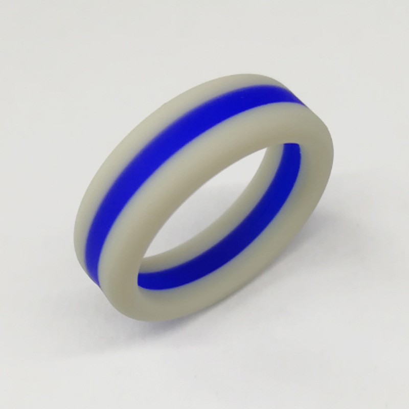 New European and American fashion 8mm two color sandwich European and American outdoor sports ring silicone custom logo