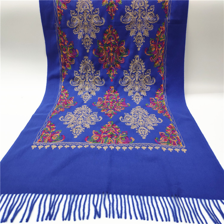 Yunnan otoño y invierno bufandas bordadas de cachemira patrón floral de frisa espesa pañuelo estilo nacional al por mayor