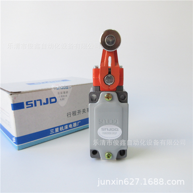 三星机床行程开关LXK3-20S/B 滚轮转臂式限位开关自复位一开一闭