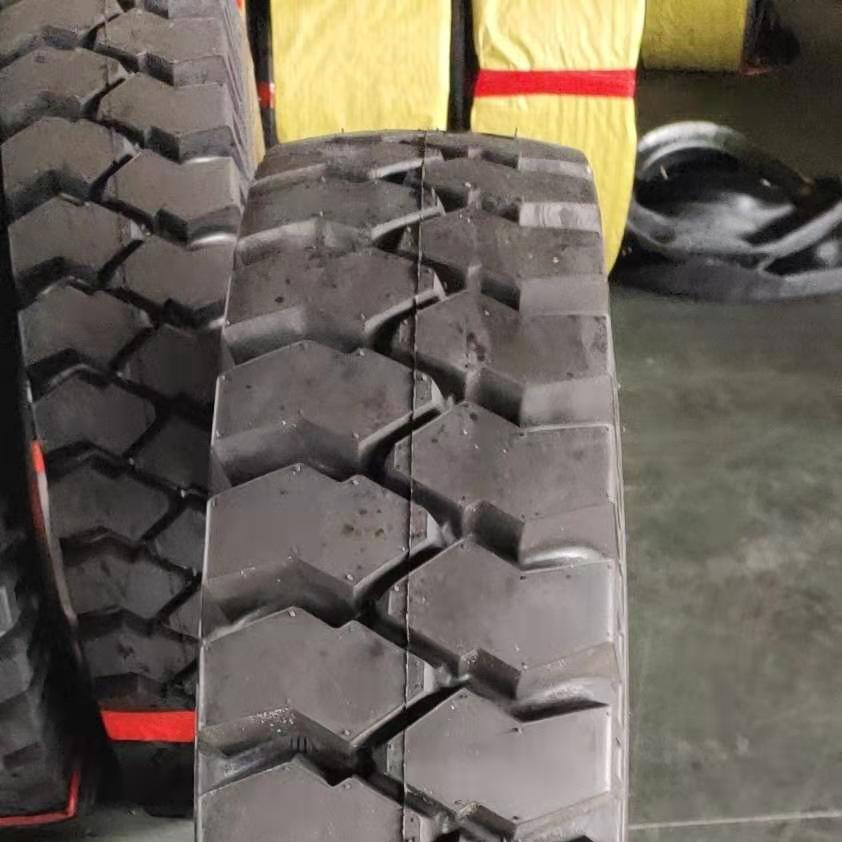 供应卡车轮胎斜交矿用花纹工程轮胎自卸车12.00-20 1200-20