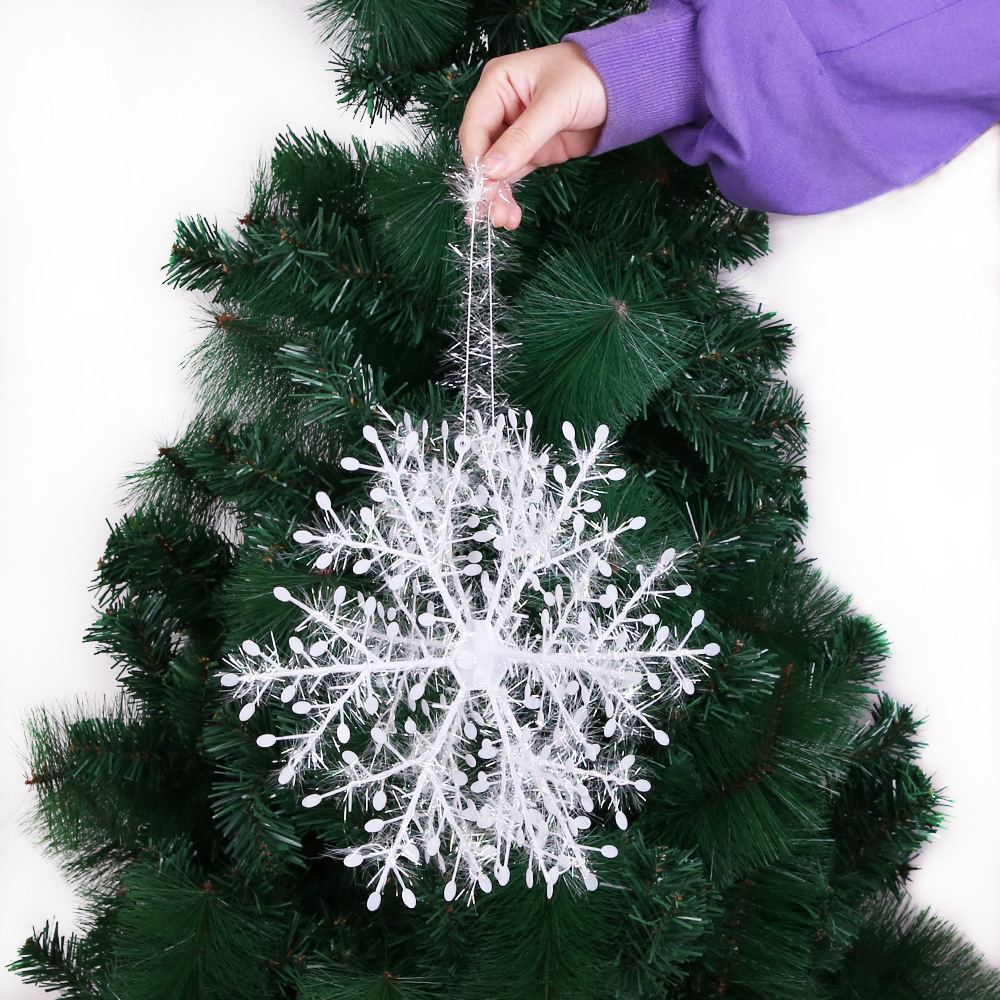 2024 Small Plastic 3D Christmas Showcase Decoration Snowflake Pendant_voghion.com