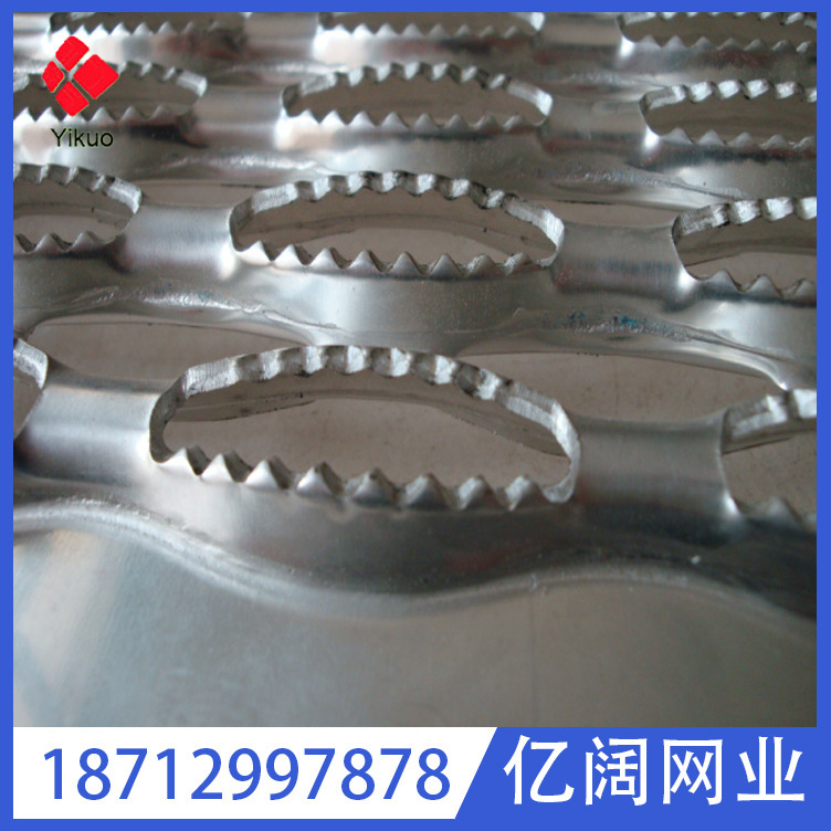 加工鳄鱼嘴防滑板 防滑踏步板 鳄鱼嘴脚踏板镀锌不锈钢冲孔防滑板