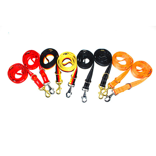 Pet multifunctional traction rope copper buckle traction belt Chinese flag dog training belt German stimulation belt P chain training supplies