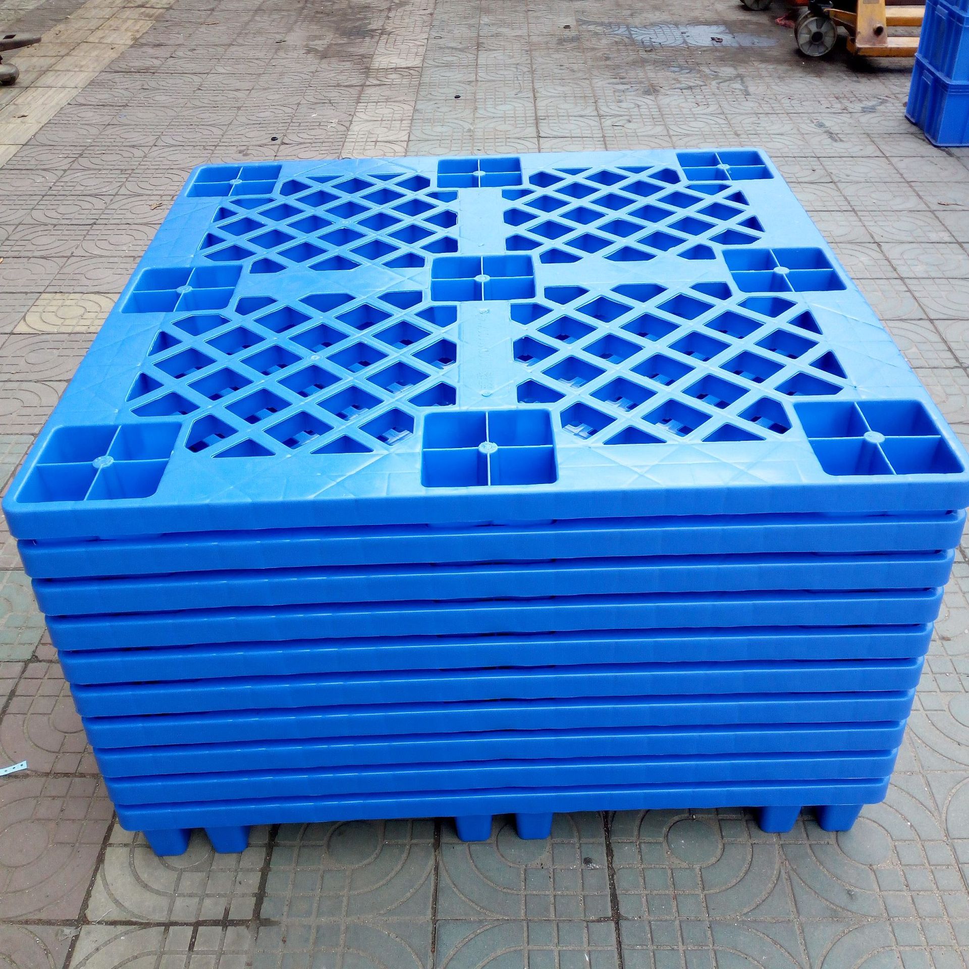 厂家批发九脚塑胶托盘出口塑料栈板 PP塑胶卡板   四面进叉