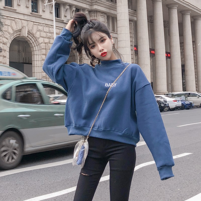 짧은 스웨트셔츠 여성 2025 한국 버전 동대문 새로운 가을과 겨울 느슨한 두꺼운 벨벳 풀오버 긴팔 상의