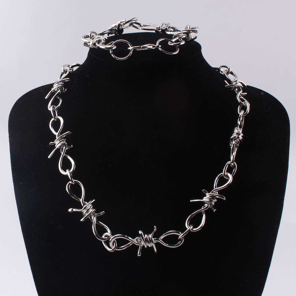 Collar de espinas de metal estilo europeo y americano INS Fashion para mujer, cadena de clavícula moderna y punk hip-hop_voghion.com