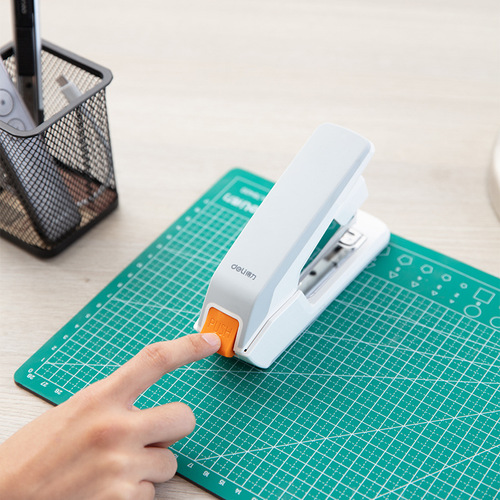 Deli 0371 labor-saving stapler two-color optional hand-held stapler portable stapler stationery stapler