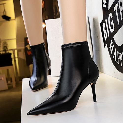 8788-2 European and American Style Fashionable Simple Skinny Boots: Stiletto Heels, Pointed Toes, Sexy Nightclub Look, Slimming Short Boots & Ankle Boots