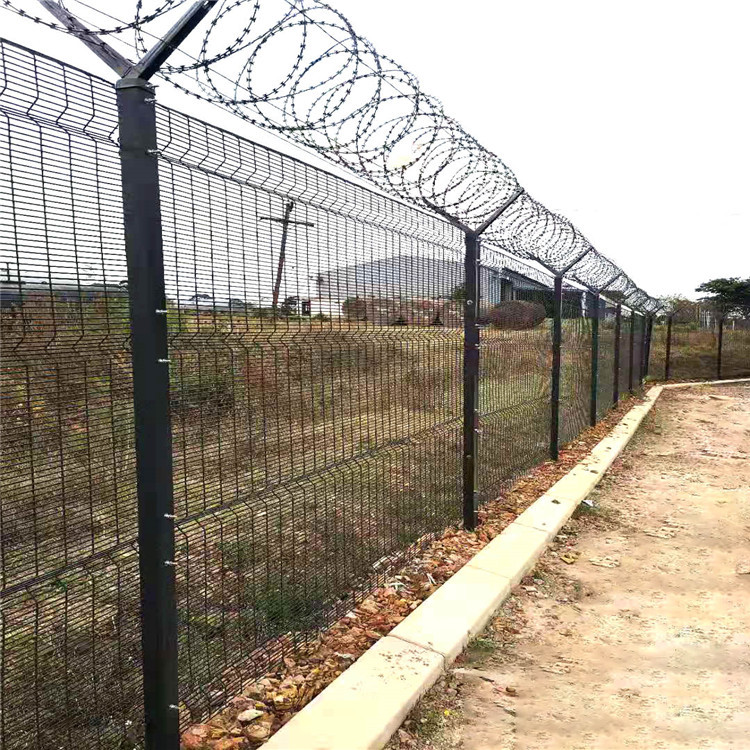 供应带框护栏网焊接网隔离栅 边框护栏网 公路隔离网1.8m*3m批发