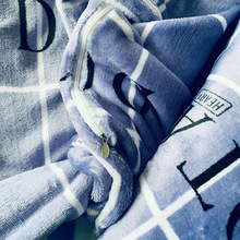 厂家定制法兰绒床单被套牛奶绒毛毯金貂绒地摊跑量枕头套防滑床垫