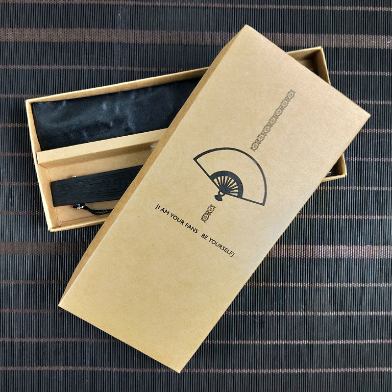 Ventilador plegable de estilo artístico pequeña tinta fresca Ventilador plegable de carácter chino hombres y mujeres ventilador de pareja sin corazón pequeño ventilador de 6 pulgadas para hombres pequeños al por mayor