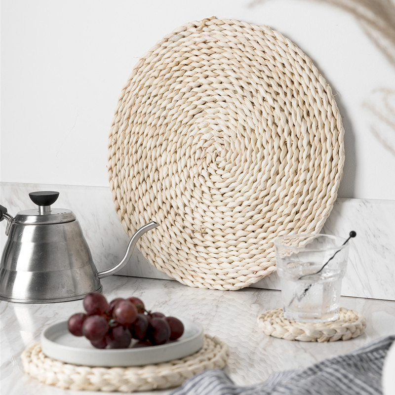 Estera tejida a mano de estilo japonés estera de paja de cáscara de maíz estera tazón estera juego de té estera de aislamiento térmico estera engrosada estera de la placa