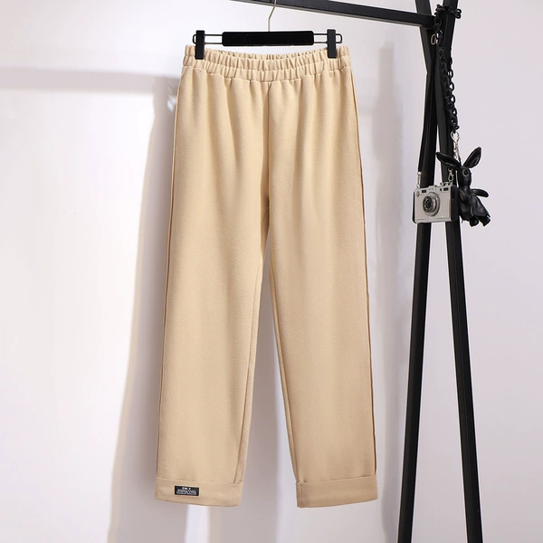 M beige