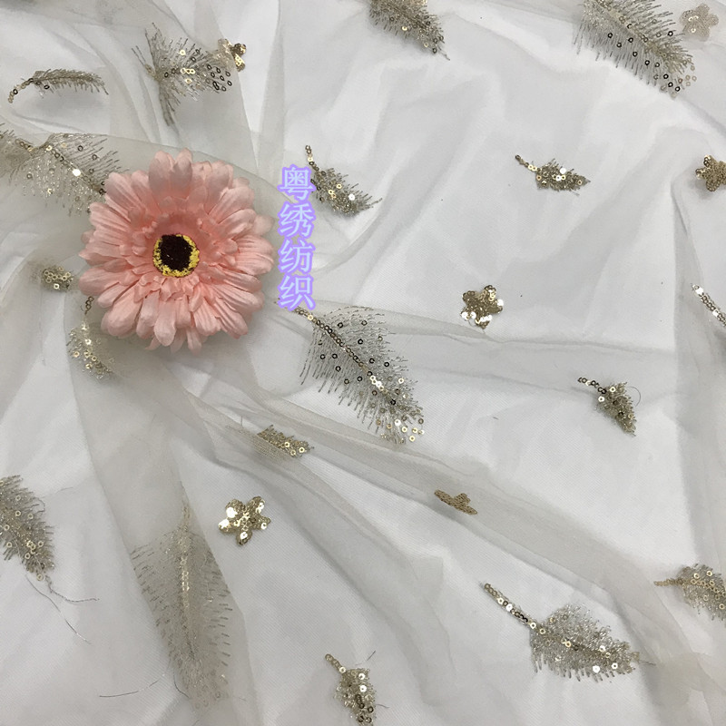 绣花面料 星星珠片网纱刺绣面料 亮片羽毛刺绣蕾丝面料  纱裙面料