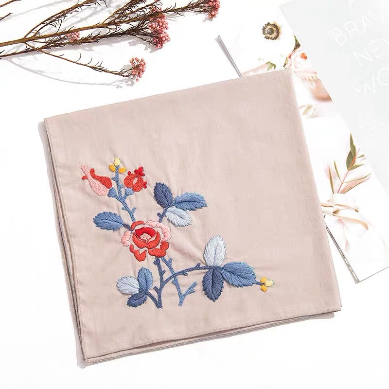 Bordado DIY hecho a mano auto-bordado pañuelo material paquete pequeña toalla cuadrada pañuelo de algodón regalo creativo para bordado de tela de novio