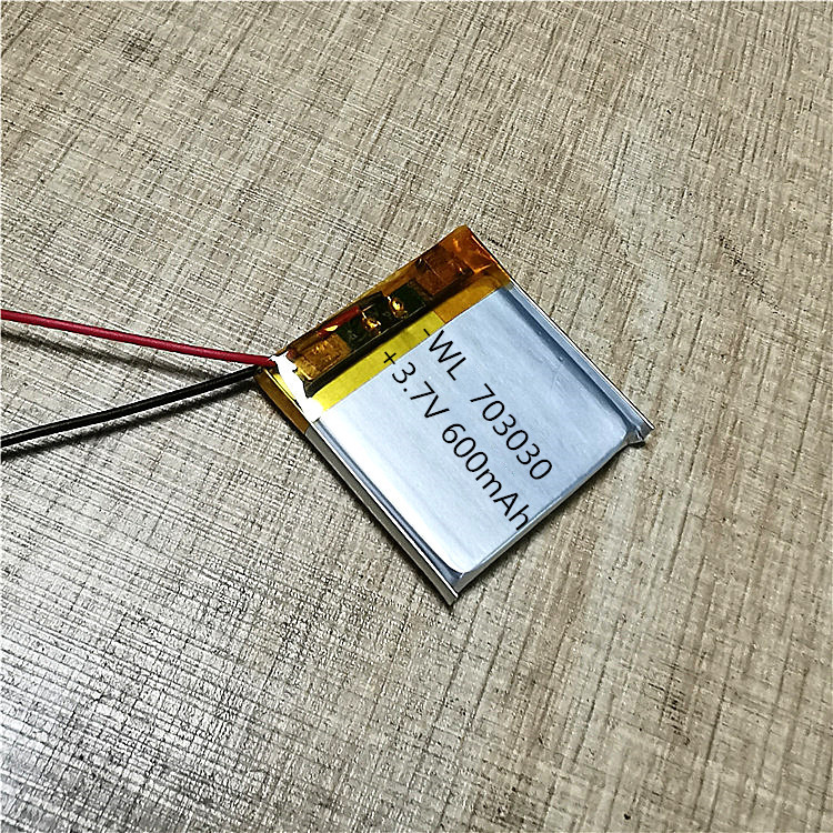 703030聚合物锂电池600mAh 3.7V 音箱 空气净化器 发光灯锂电池
