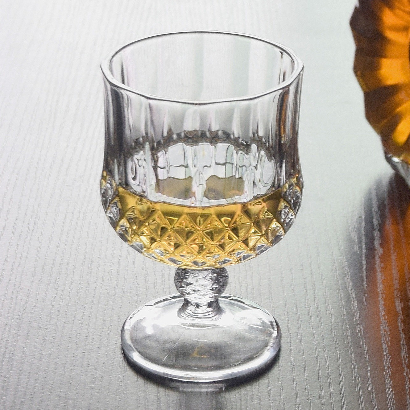 Transparent glass creative elite wineglass for whiskey for living…