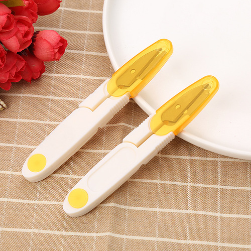 Small cross-stitch scissors, transparent covered thread scissors, safety sewing scissors, household U-shaped plastic spring yarn scissors wholesale