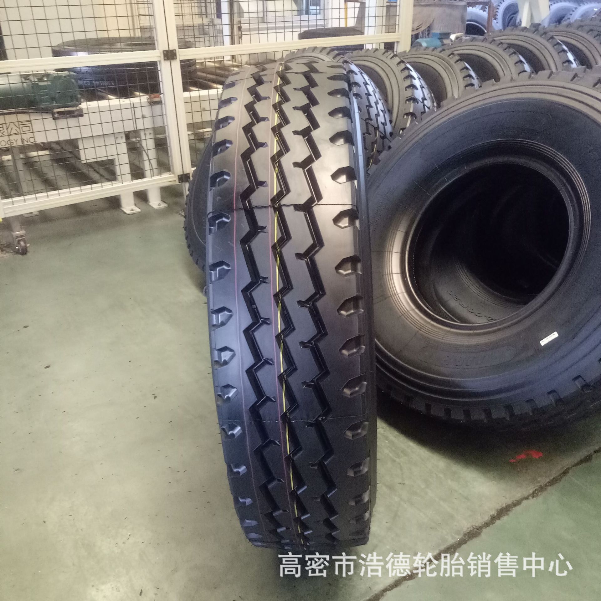 大车1100R20 1200R20轮胎重载卡车全钢丝轮胎 货车子午线轮胎现货