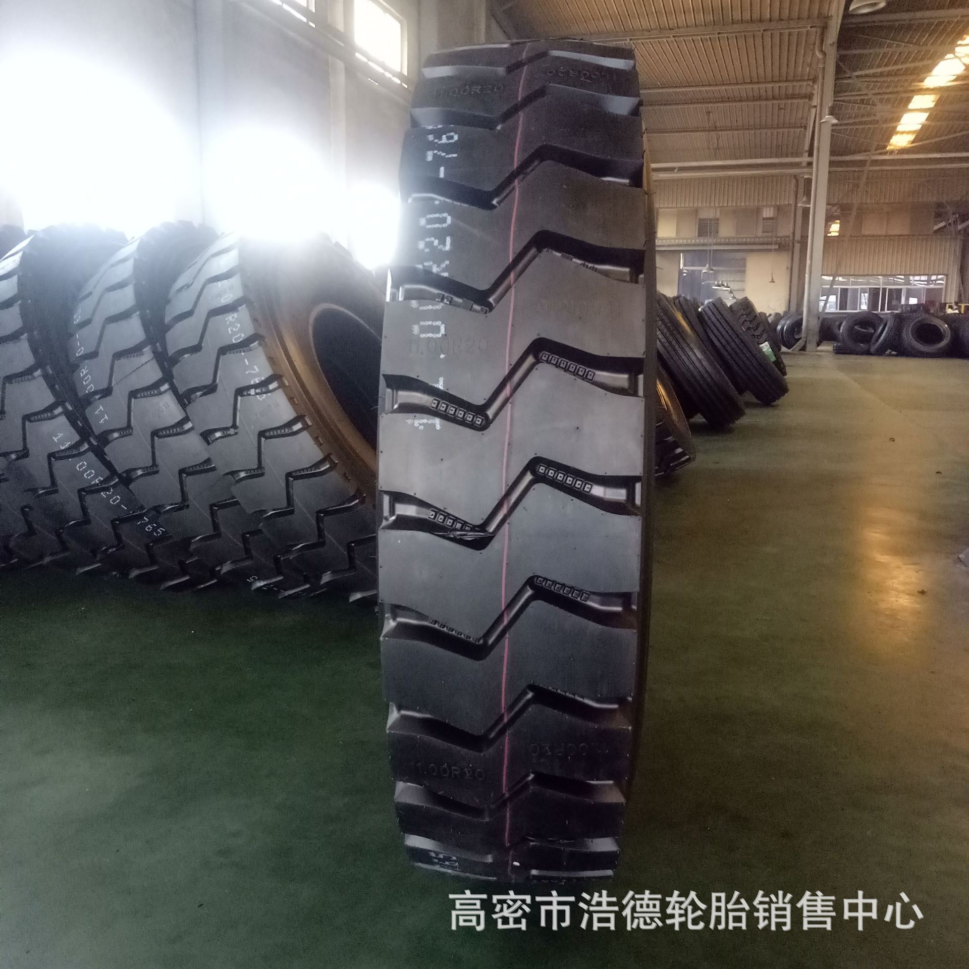 重载卡车钢丝胎 750R16 825R16 矿用工程机械轮胎 厂家直销 现货