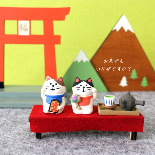 Japanese goods Zakka New Year's gift office lucky cat car ins creative resin handicraft small ornaments