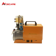 �Չ��C�߉����ù��I���Ԅ�ͣ�CС�ͳ��Ý�ˮƿ�՚≺�s�C