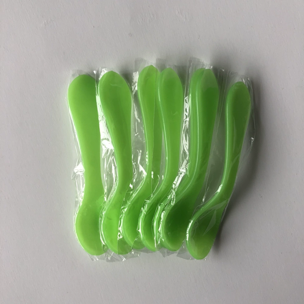 Летний холодный напиток Пластиковая ложка для изменения цвета Мороженое Холодная ложка для изменения цвета Печатный логотип клиента Чувствительная к температуре ложка для изменения цвета