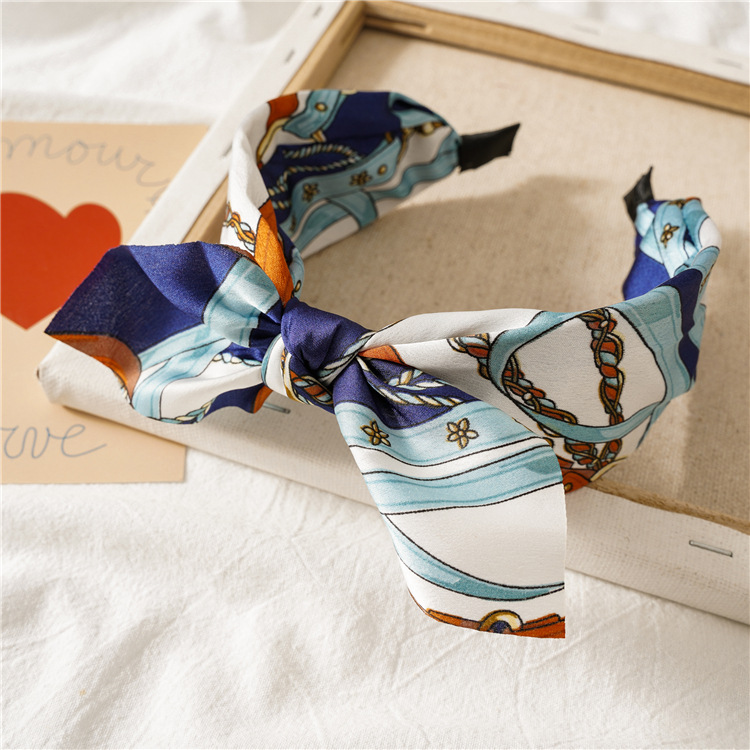 Diadema de orejas de conejo azul marino cadena