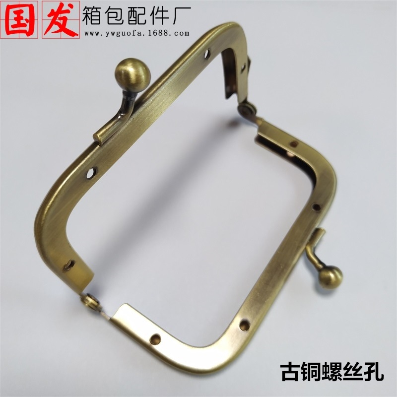 En stock: bisagra de bolso: 8.5cm cuadrado liso sin orificio oro accesorios de bolso de oro de oreja única 0101 - GT