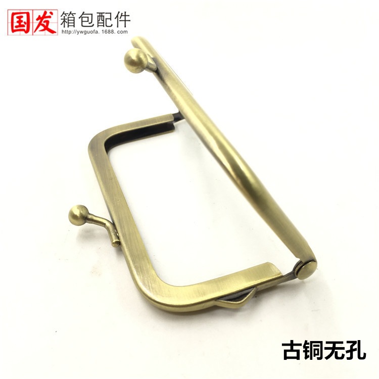 En stock: bisagra de bolso: 8.5cm cuadrado liso sin orificio oro accesorios de bolso de oro de oreja única 0101 - GT