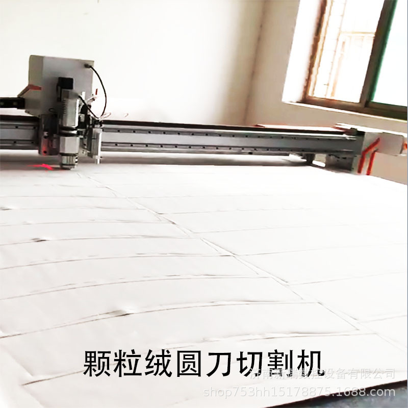 服装布料多层裁剪机 真皮面料皮革异形雕刻切割打孔下料切割机