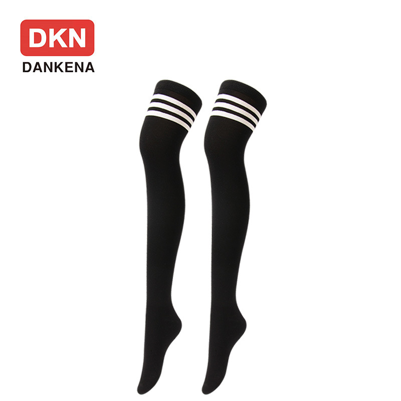 Chaussettes montantes en coton à rayures étoilées et trois bandes pour femme, longues et tricotées, tendance, 2025d_voghion.com