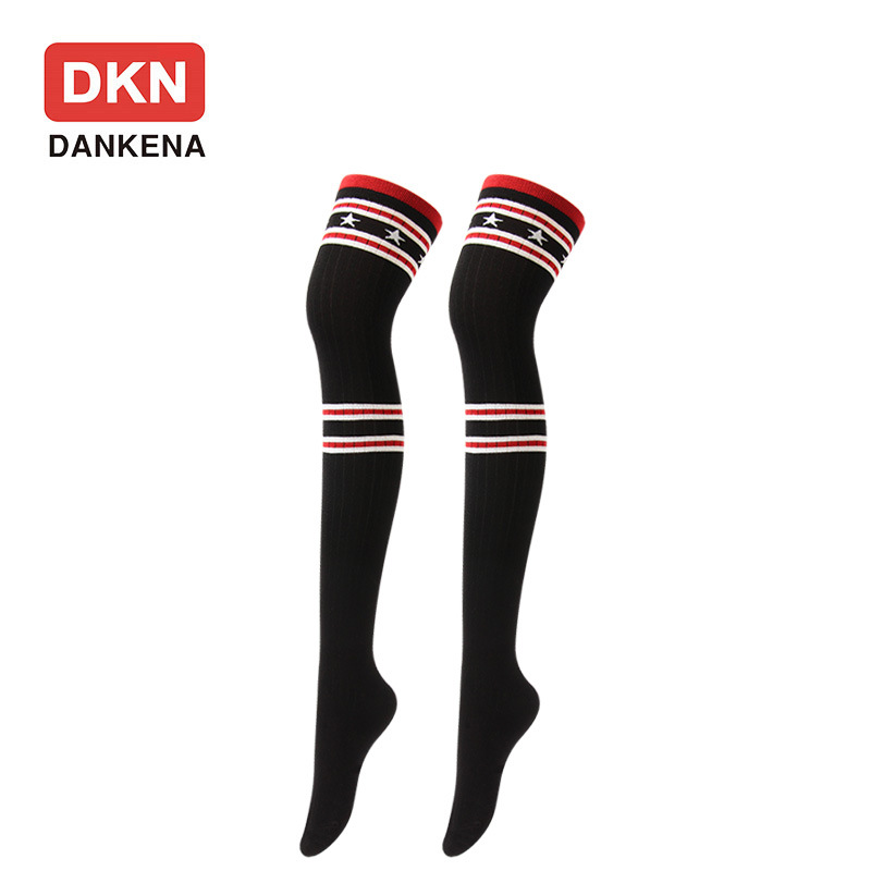 Chaussettes montantes en coton à rayures étoilées et trois bandes pour femme, longues et tricotées, tendance, 2025d_voghion.com