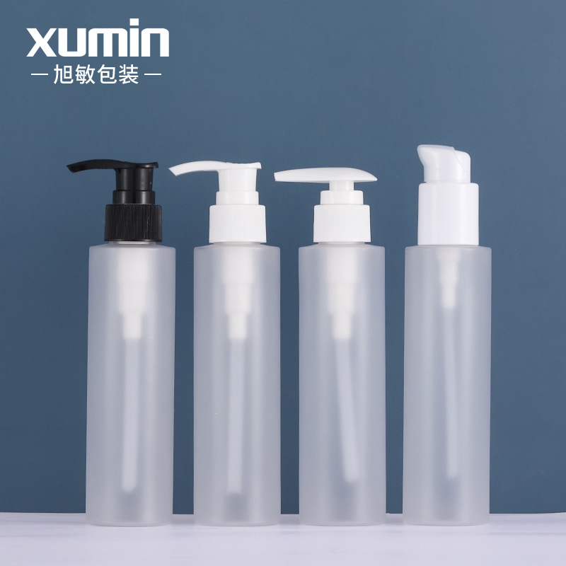 Fabricante en stock 150ml de hombro plano presionando botella de loción de plástico para mascotas botella de cuidado de la piel botella de aceite esencial Xumin material de embalaje