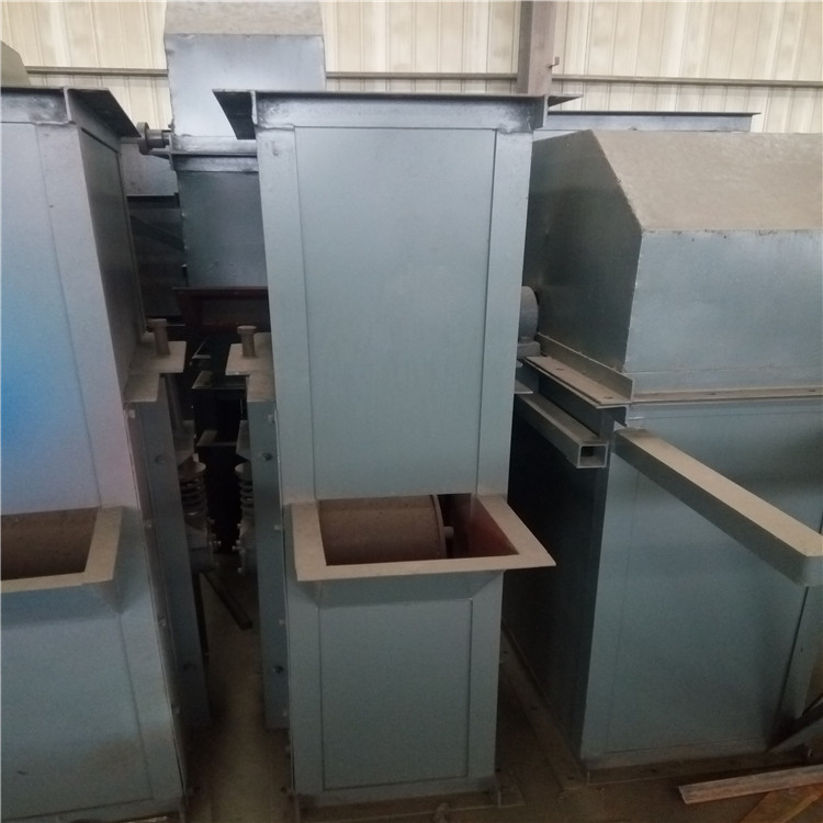 长兴化工颗粒粉末涂料输送机 TD160斗式提升机