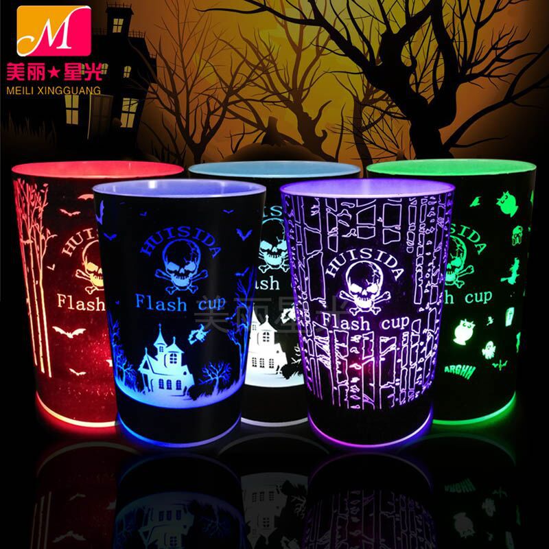 Taza luminosa LED de plataforma transfronteriza Taza luminosa de inducción de agua Plástico de grado alimenticio 350ml Taza luminosa impresa completa