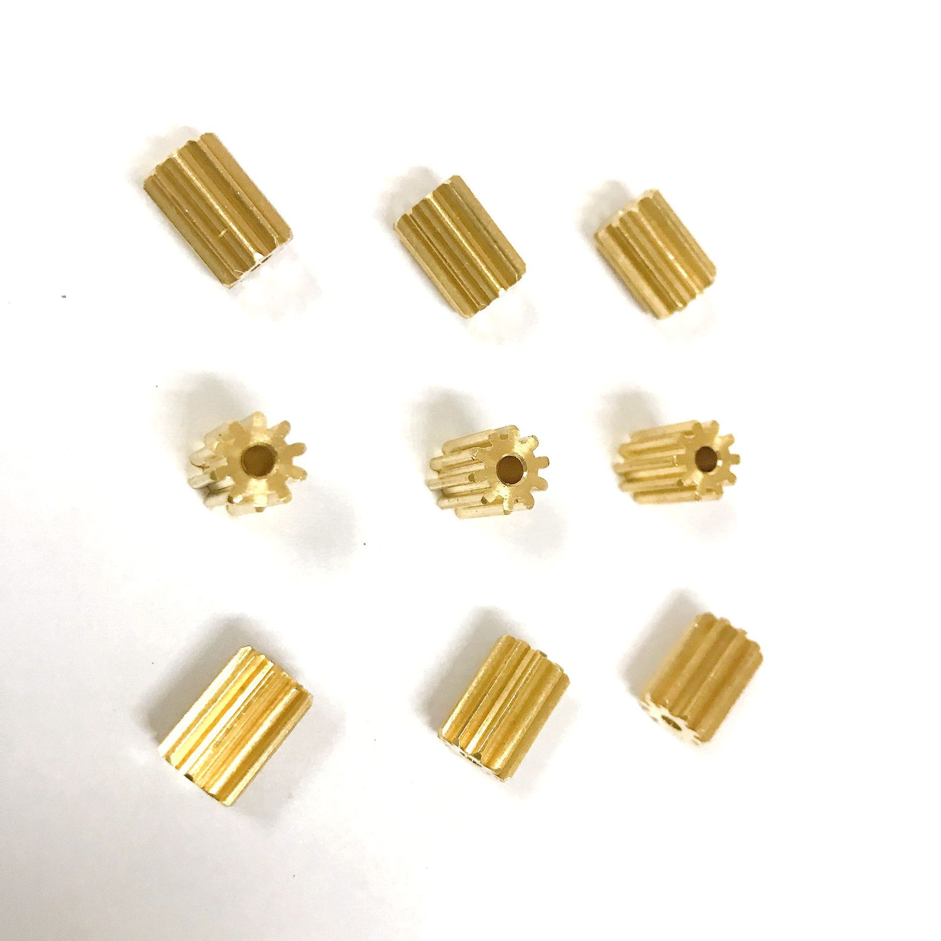 厂家现货供应铜齿轮 玩具马达电机主轴小齿轮模数0.7齿数9外径7.7