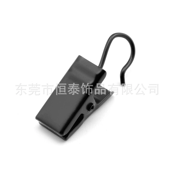 Single black clip