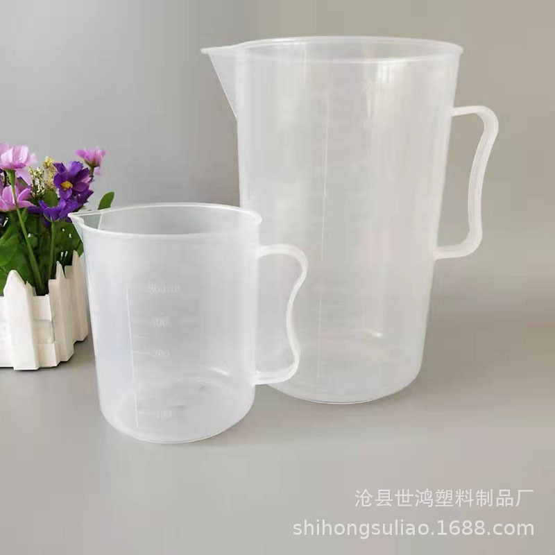 厂家供应耐高温pp塑料量杯 500ml带刻度塑料烧杯食品分装器刻度杯