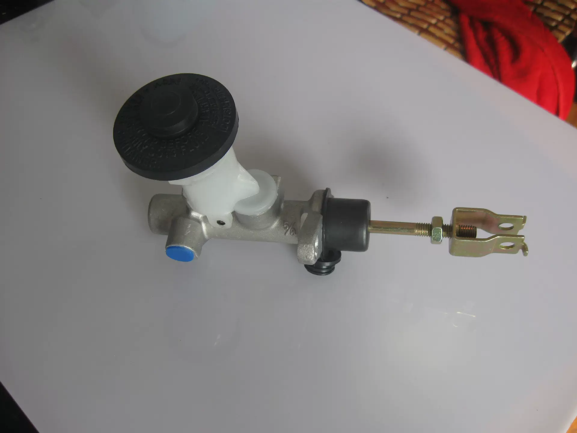 离合器总泵适用于丰田海拉克斯31410-35250厂家批发主缸改装