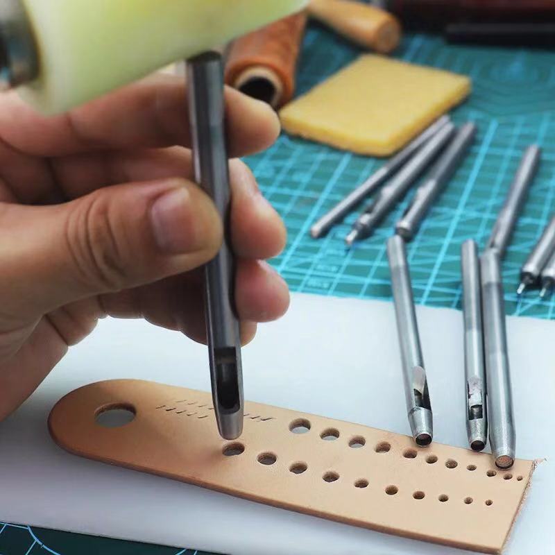 Manufacturer Supplies a Set of 10 Round Hole Punches for Leather, DIY Tool for Punching Holes in Belts