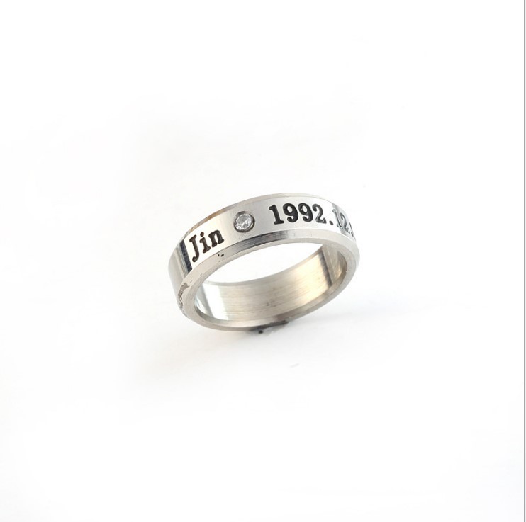 Venta caliente europea y americana anillo de acero inoxidable BTS periférico no-desvanecimiento nicho diseño anillo de plata anillo de joyería de acero de titanio image 9